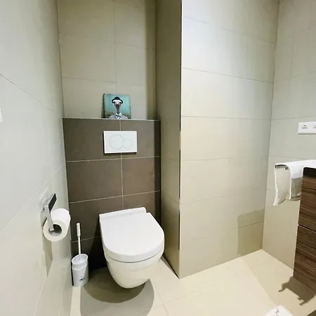 Chic&elegant 1br With Terrace&parking Апартаменты
